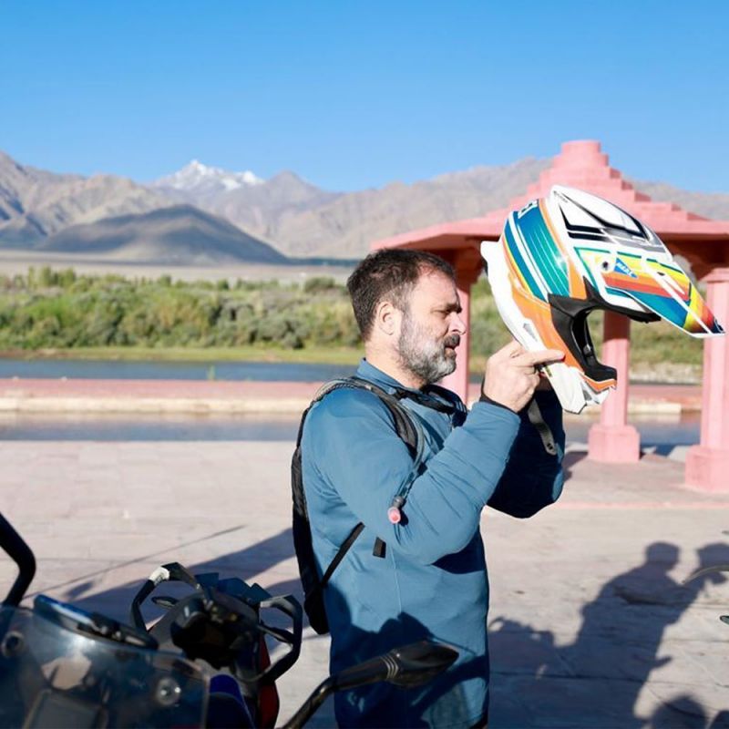 Congress MP Rahul Gandhi reached Pangong Lake in Leh Ladakh on bike, Dropped Pics
