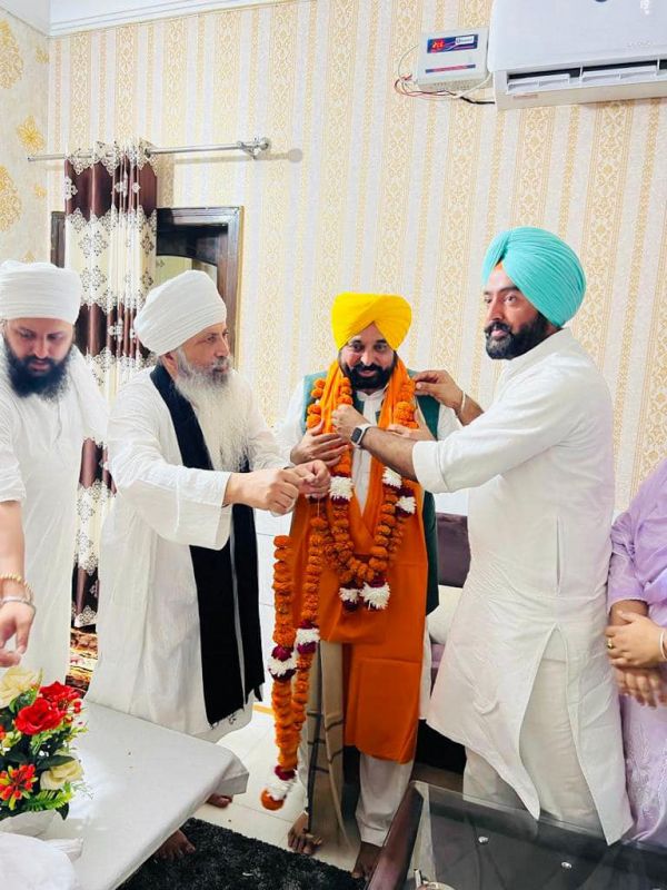 Punjab CM Bhagwant Singh Mann Pays Obeisance at Gurudwara Nanaksar, Jagroan