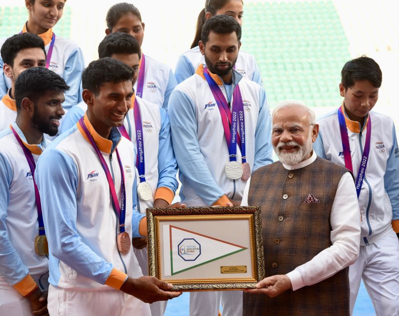 PM Modi Meets & Commends Indian Athletes for Asian Games Success
