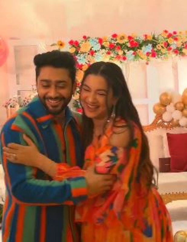 Actress Gauahar Khan & Hubby Zaid Darbar Hosts Baby Shower Ceremony, Looking Gorgeous