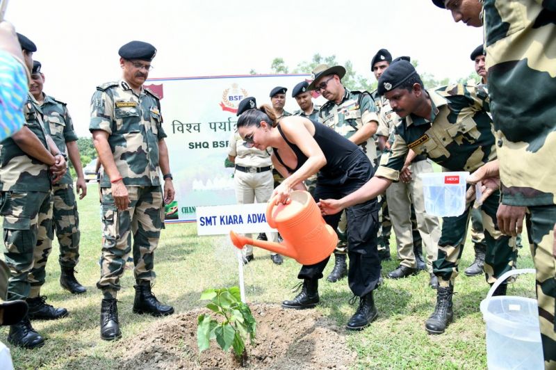 Kiara Advani Joins BSF Soldiers on India-Pakistan Border, Plants a Symbol of Unity
