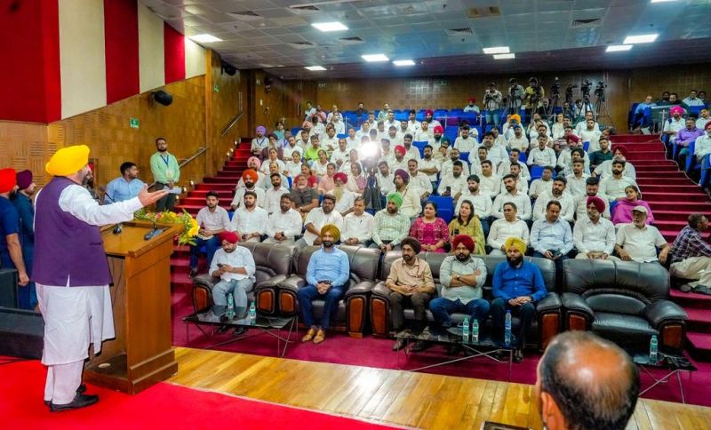 CM Mann Assures Support to Asian Games Champions, Emphasizes Modern Facilities & Adequate Resources