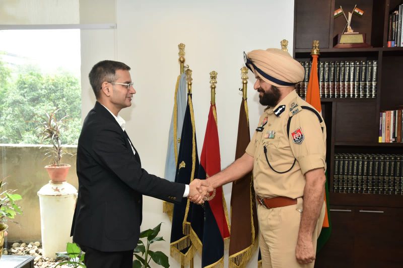 DGP Punjab Congratulates IPS Officer Mukhwinder Singh Chhina on his Promotion as ADGP
DGP Punjab Congratulates IPS Officer Mukhwinder Singh Chhina on his Promotion as ADGP
