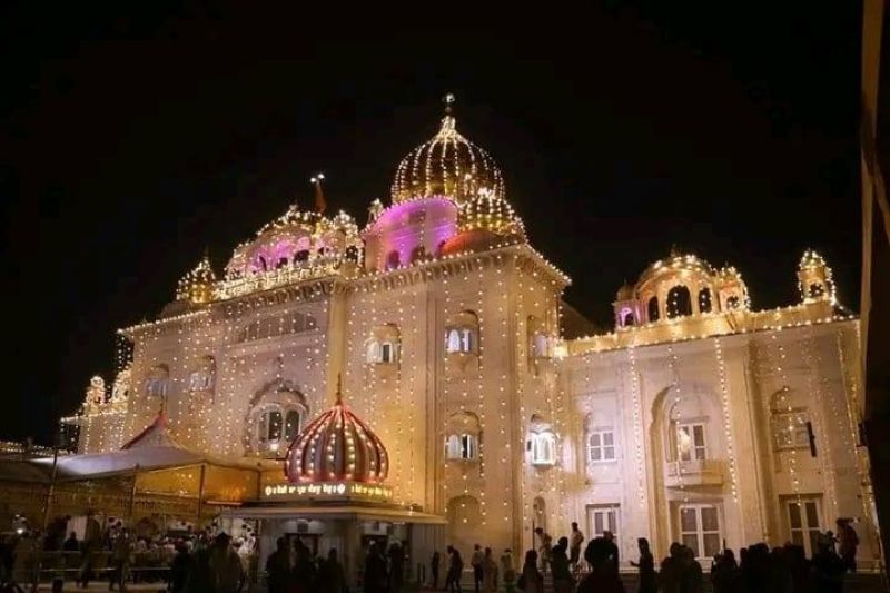 Gurdwara Bangla Sahib Shines with Splendor for Prakash Purab Celebration of Sri Guru Har Krishan Sahib Ji
