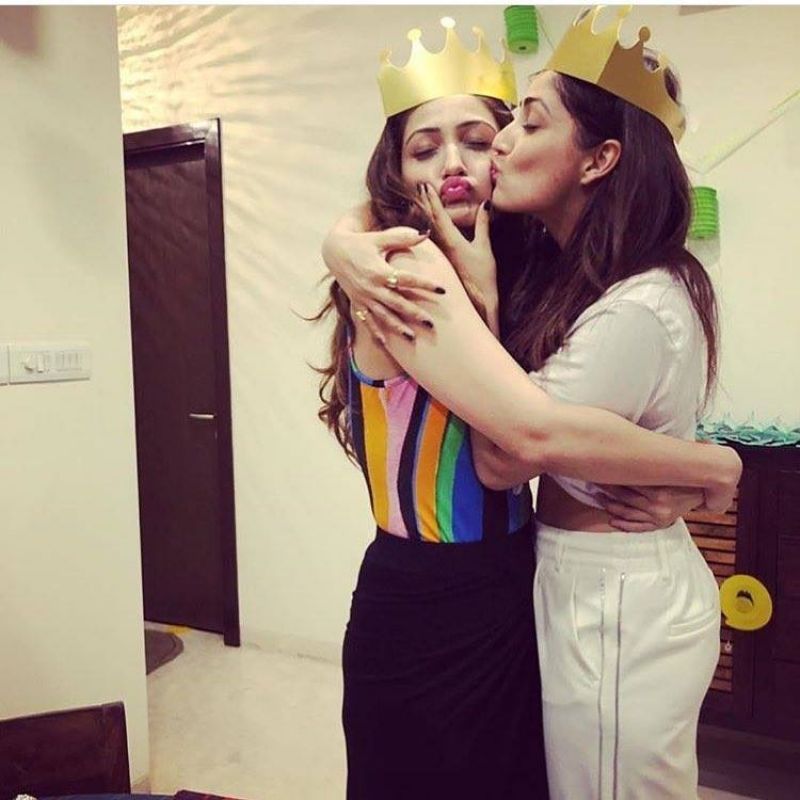 Yami Gautam with Sister