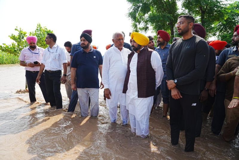 CM Bhagwant Mann Inspects flood affected areas adjacent to Ghaggar in Sangrur