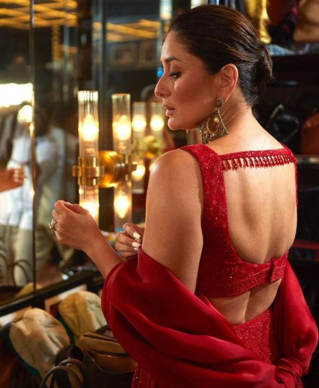Kareena Kapoor Khan looks Stunning in Hot-Red Lehenga